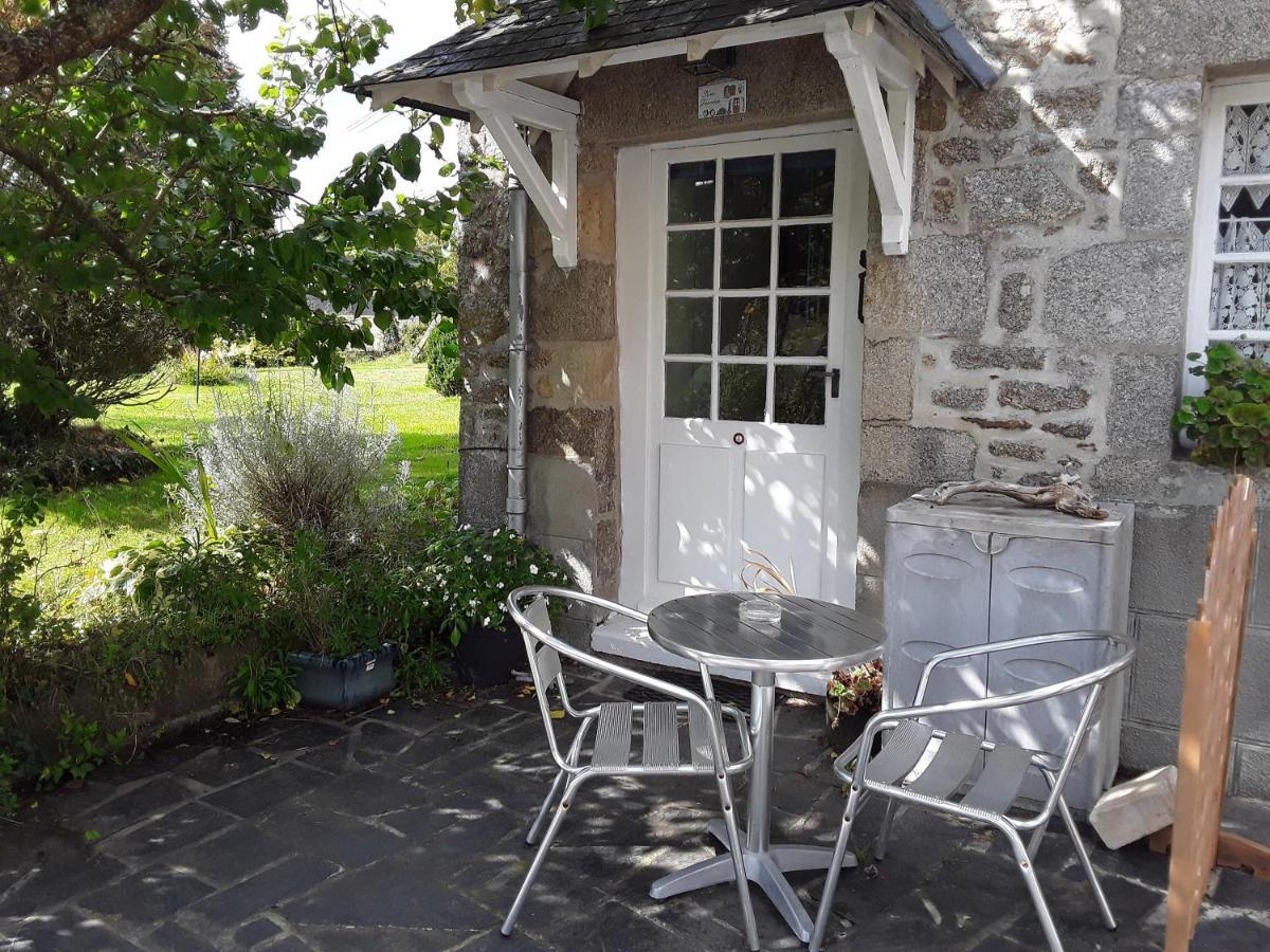 Ker Jerome - Traditional Stone Breton Cottage Near To Dinan Trelivan Exterior foto